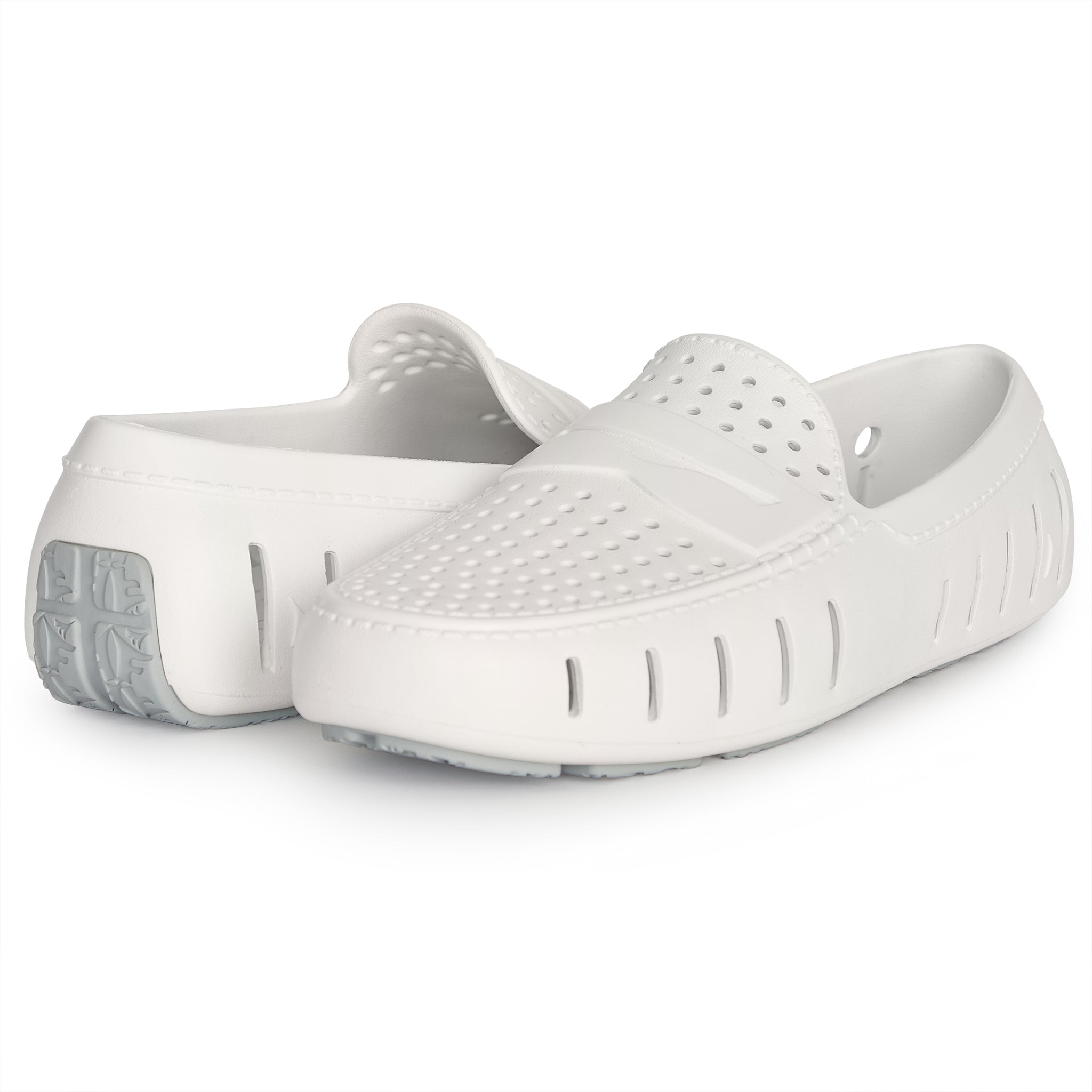 BRIGHT WHITE/HARBOR MIST GRAY COUNTRY CLUB 2.0