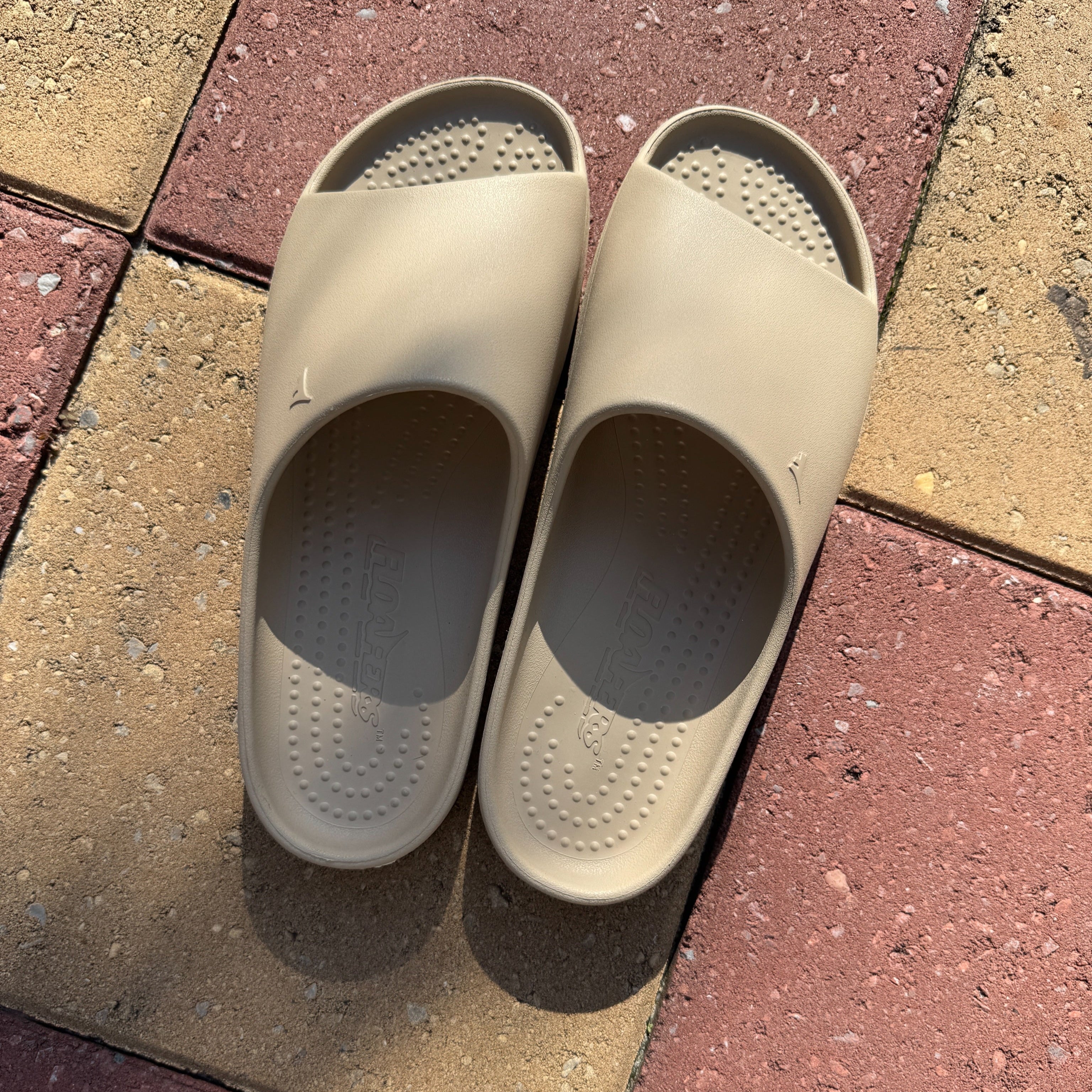 WARM SAND/BRIGHT WHITE LANE-4 MENS SLIDE