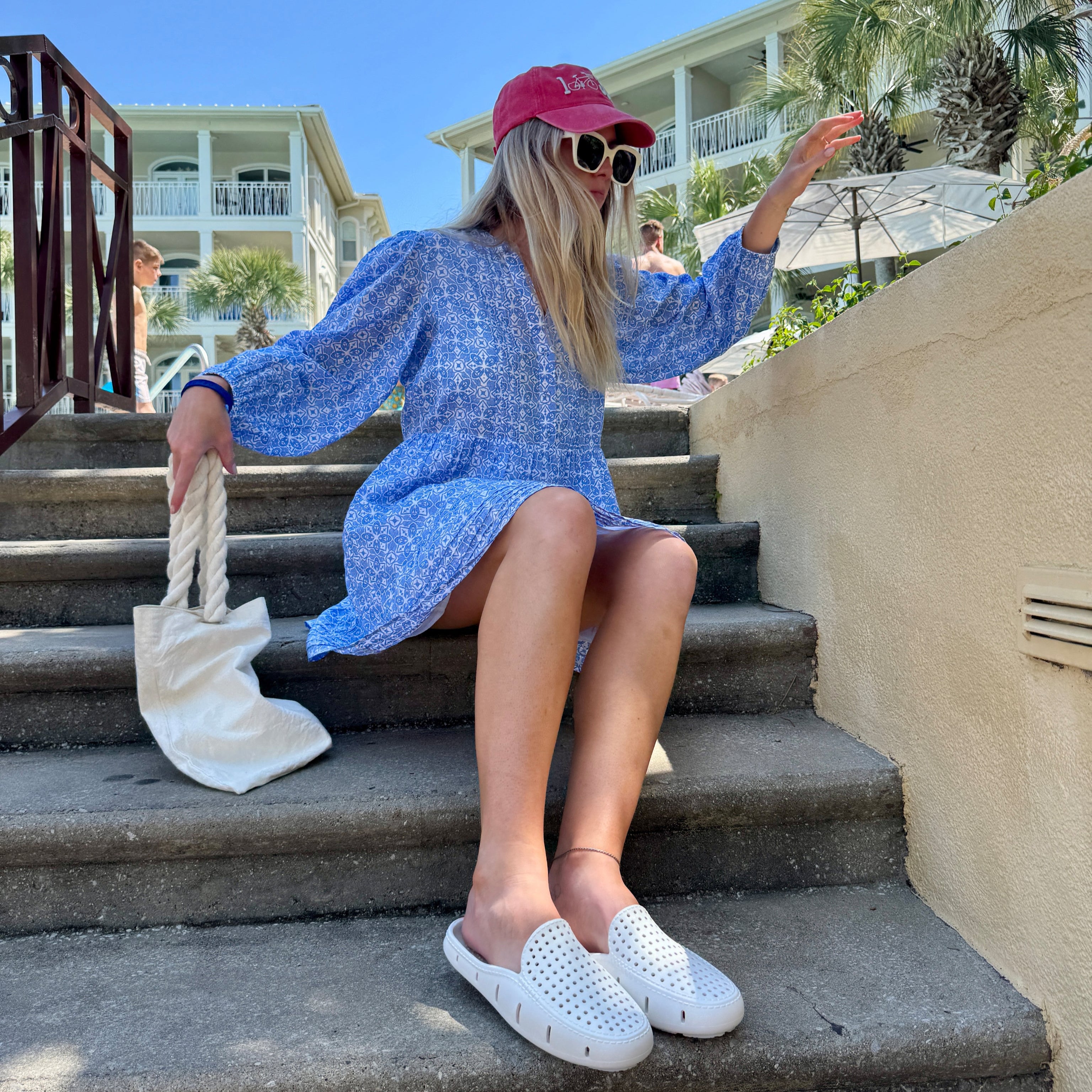 BRIGHT WHITE/HARBOR MIST GRAY SUNSET SLIDE - WOMENS