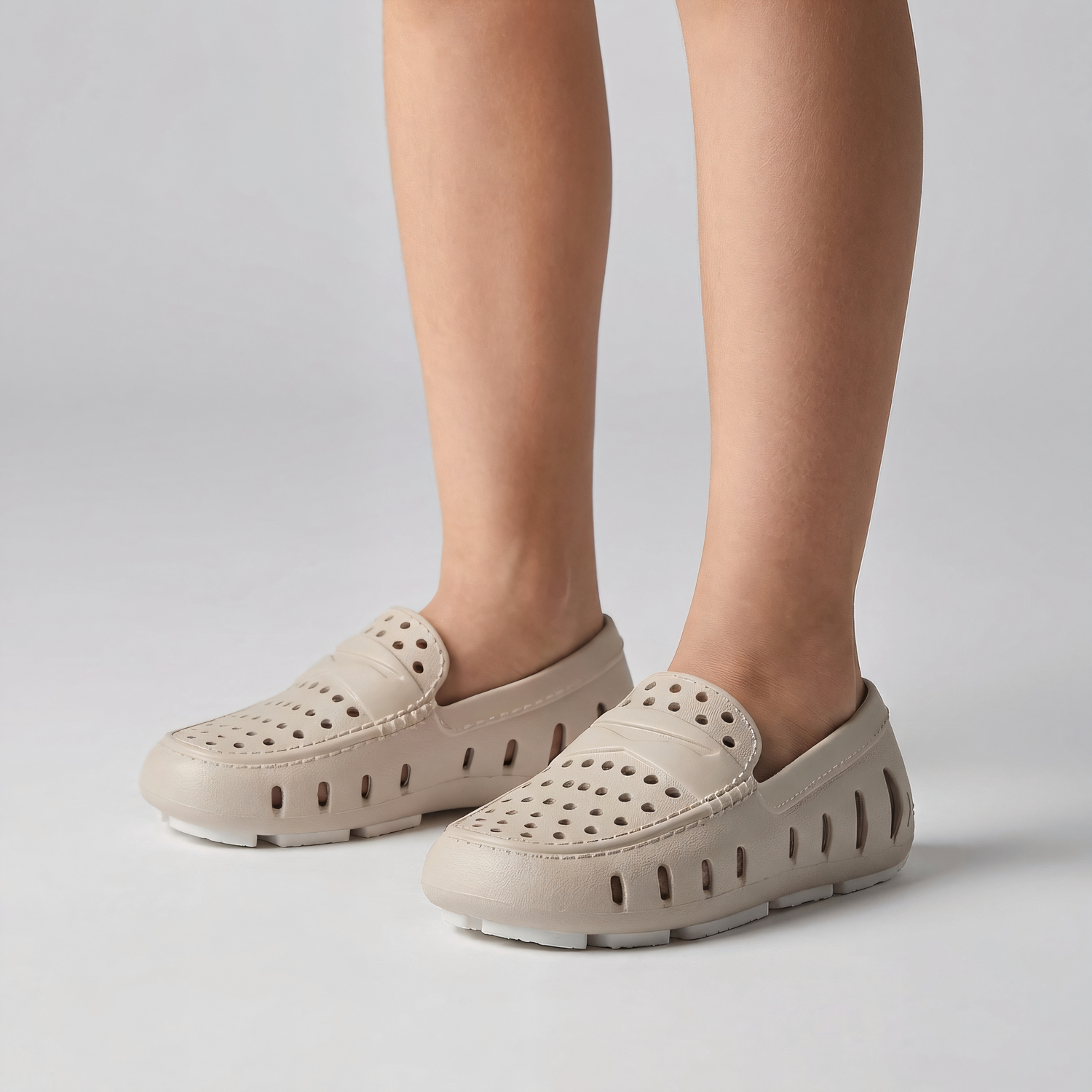 BONE/BRIGHT WHITE PRODIGY